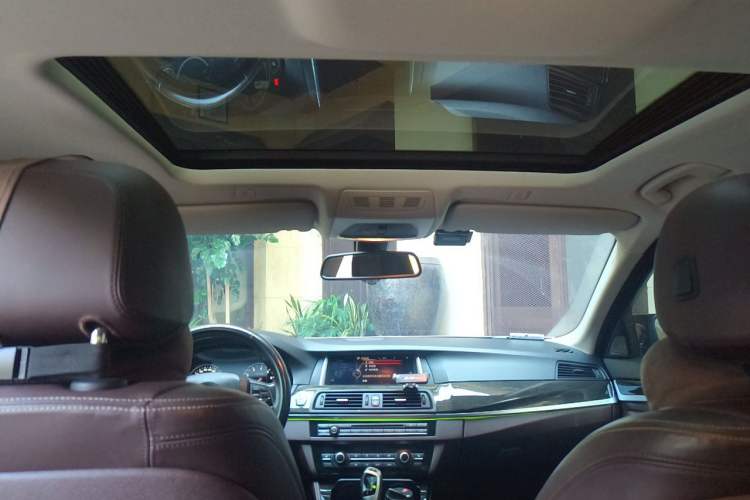 Used BMW 5 Series 2017 525Li Luxury Design Package Headliner