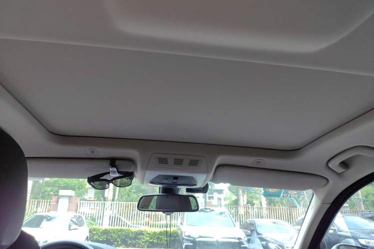 Used BMW 5 Series 2017 525Li Luxury Design Package Headliner