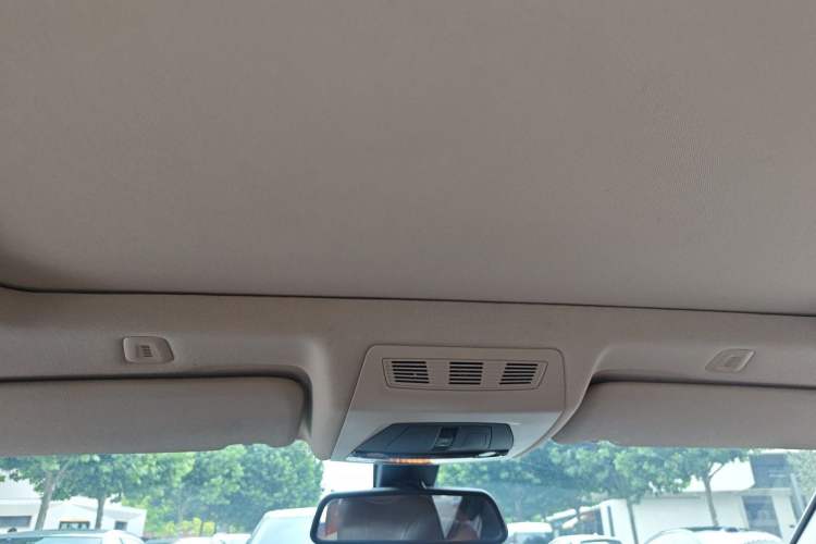 Used BMW 5 Series 2017 525Li Leading Model Headliner