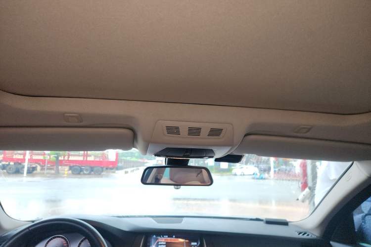 Used BMW 5 Series 2017 525Li Leading Model Headliner
