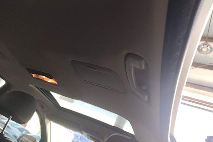 Used BMW 5 Series 2017 525Li Luxury Design Package Headliner