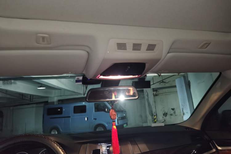 Used BMW 5 Series 2017 525Li Leading Model Headliner