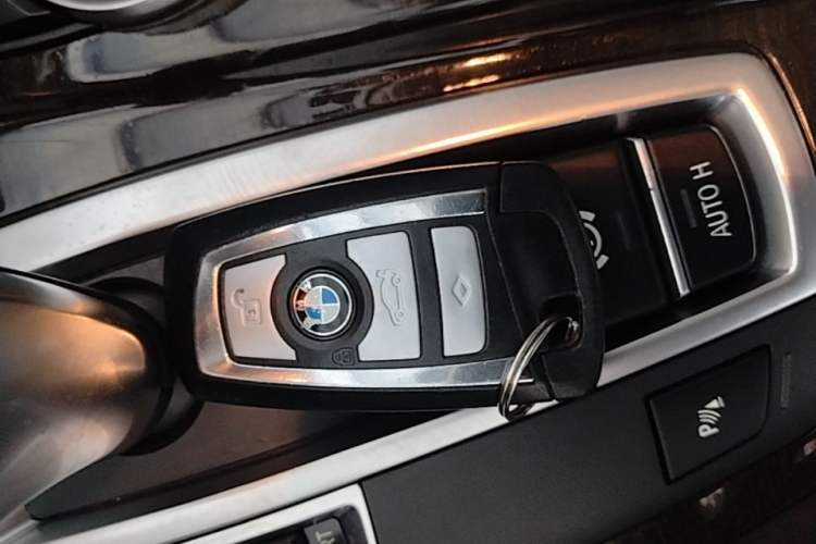 Used BMW 5 Series 2017 525Li Luxury Design Package Interior 1