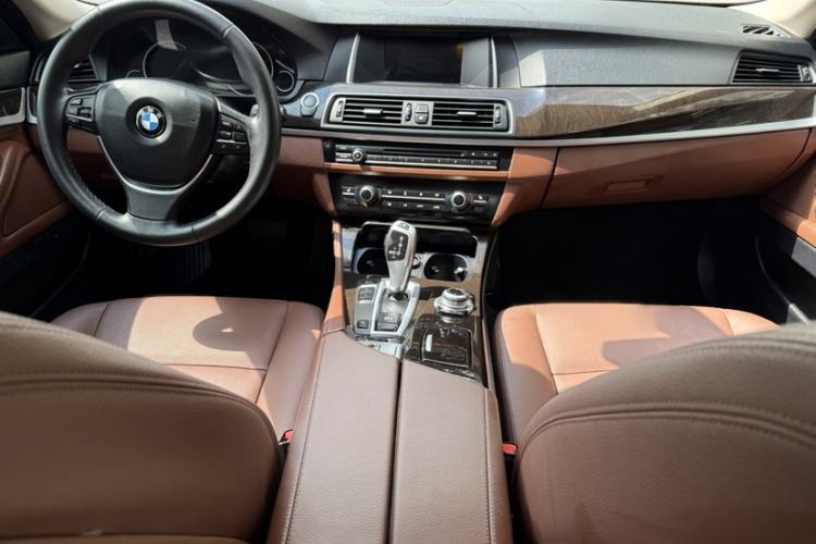 Used BMW 5 Series 2017 525Li Leading Model Interior 3