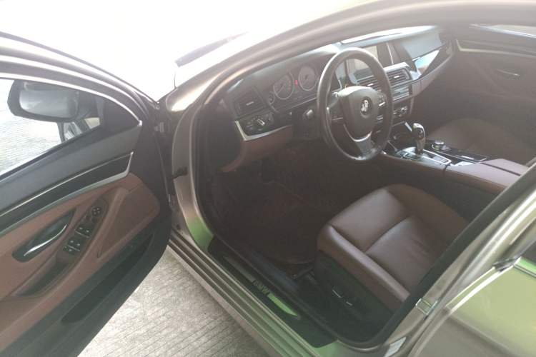 Used BMW 5 Series 2017 520Li Elegant Edition Interior 3