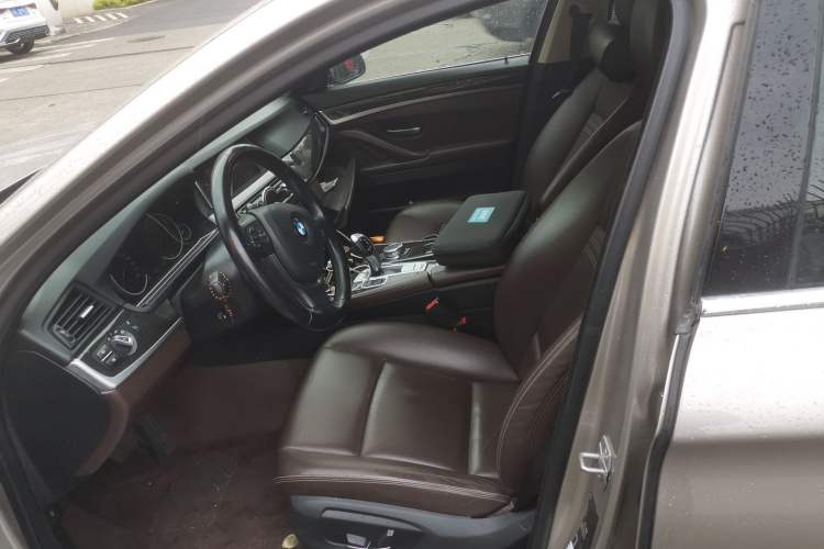 Used BMW 5 Series 2017 525Li Luxury Design Package Left Front Seat