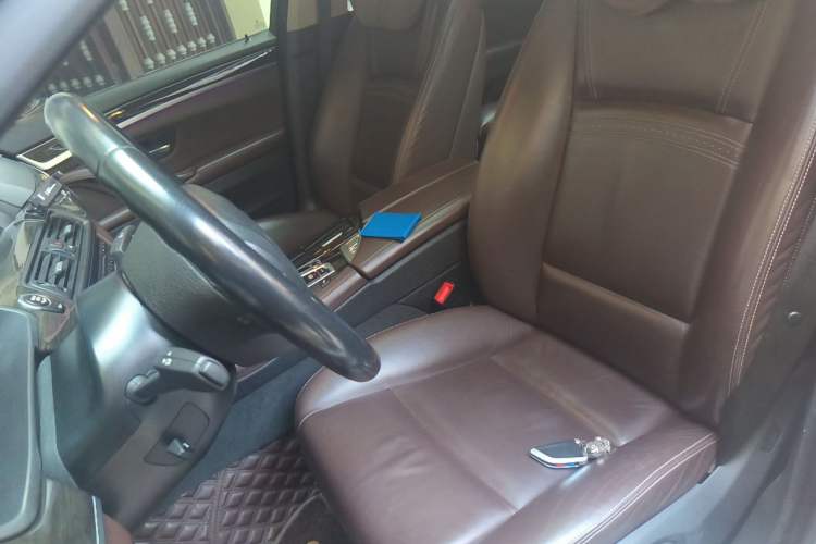 Used BMW 5 Series 2017 525Li Luxury Design Package Left Front Seat