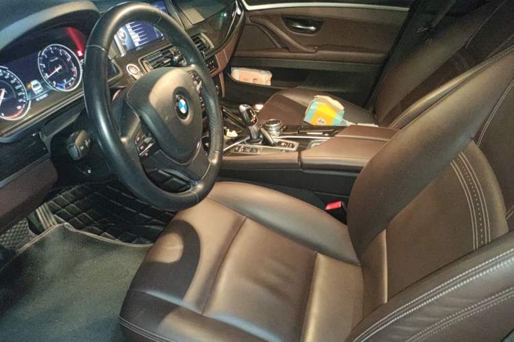 Used BMW 5 Series 2017 525Li Luxury Design Package Left Front Seat