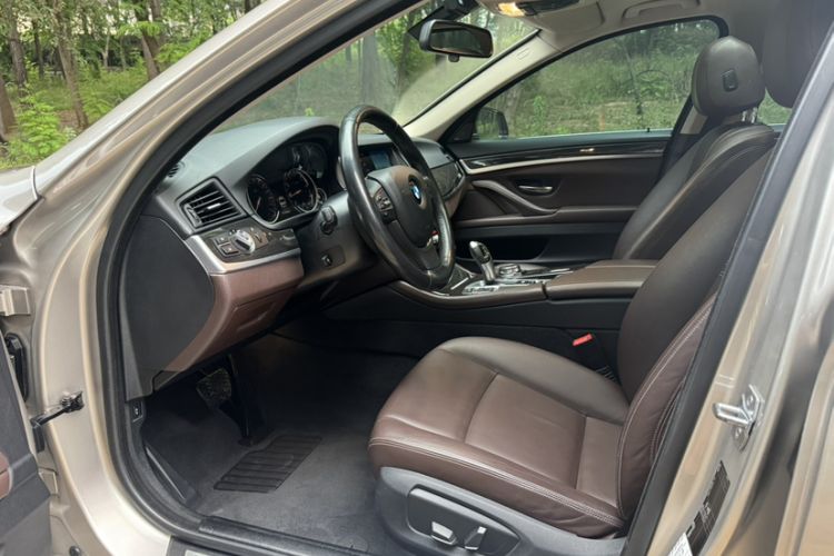 Used BMW 5 Series 2017 525Li Luxury Design Package Left Front Seat