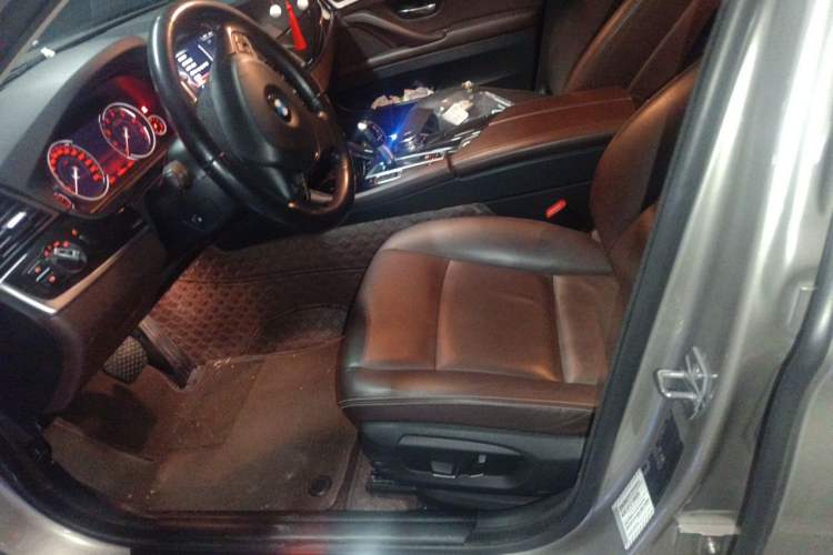 Used BMW 5 Series 2017 525Li Luxury Design Package Left Front Seat