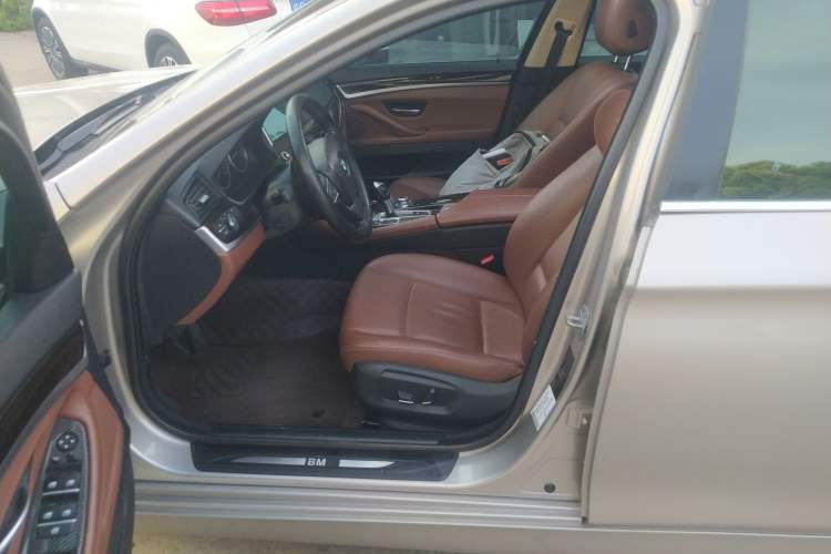 Used BMW 5 Series 2017 525Li Leading Model Left Front Seat