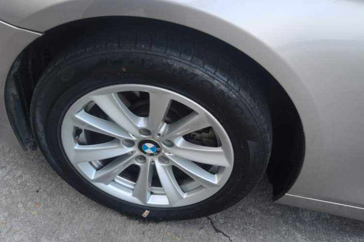 Used BMW 5 Series 2017 520Li Elegant Edition Left Front Wheel Hub