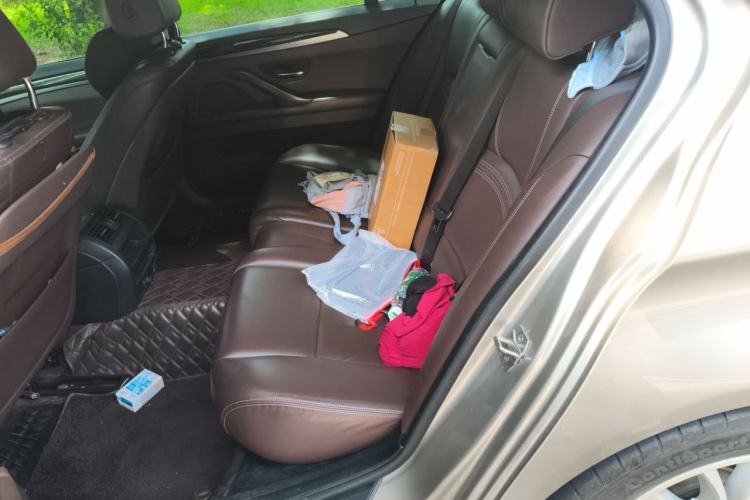 Used BMW 5 Series 2017 525Li Luxury Design Package Left Rear Seat