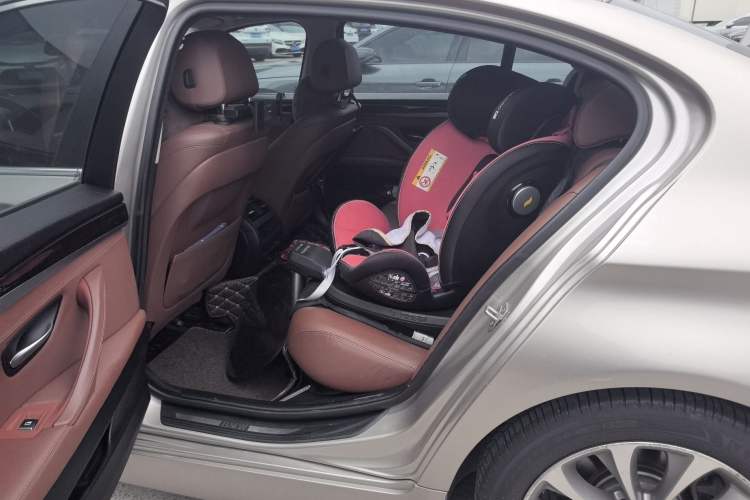 Used BMW 5 Series 2017 525Li Leading Model Left Rear Seat