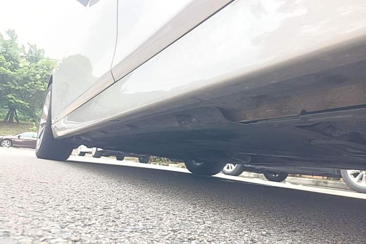 Used BMW 5 Series 2017 525Li Leading Model Left Side Sill