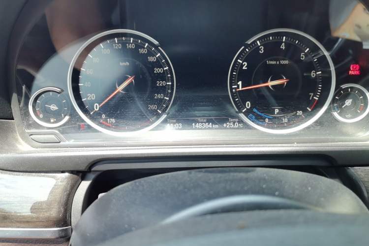 Used BMW 5 Series 2017 525Li Luxury Design Package Odometer Close Up