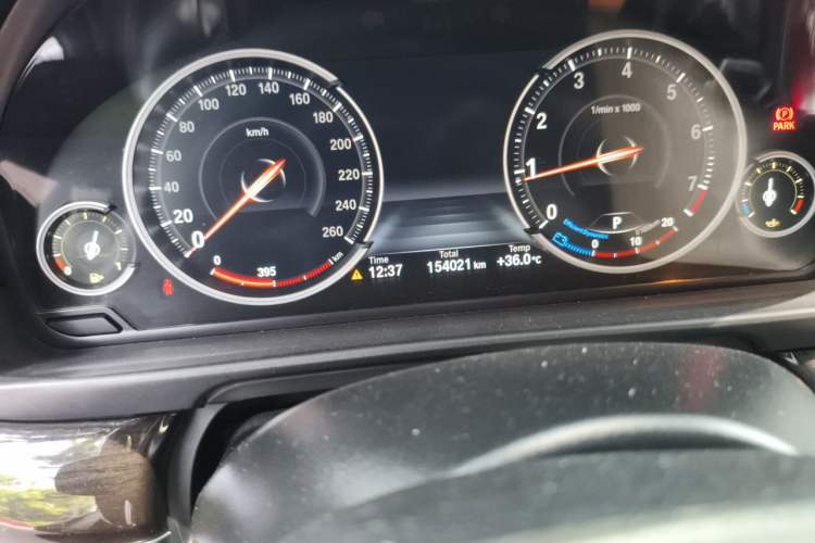 Used BMW 5 Series 2017 525Li Luxury Design Package Odometer Close Up
