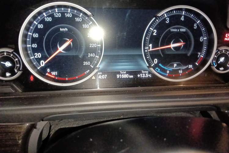 Used BMW 5 Series 2017 525Li Luxury Design Package Odometer Close Up