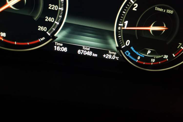 Used BMW 5 Series 2017 525Li Luxury Design Package Odometer Close Up
