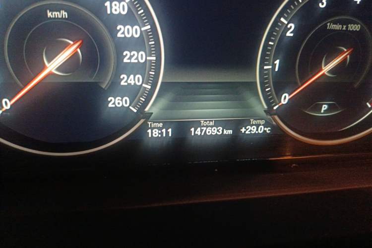 Used BMW 5 Series 2017 525Li Luxury Design Package Odometer Close Up
