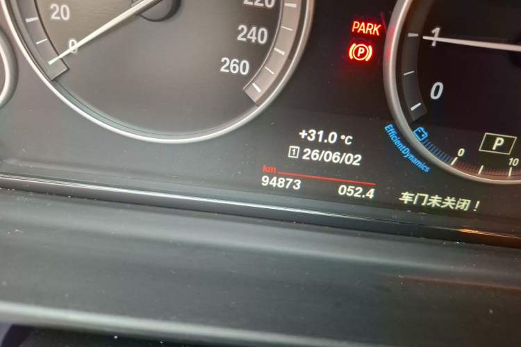 Used BMW 5 Series 2017 520Li Elegant Edition Odometer Close Up