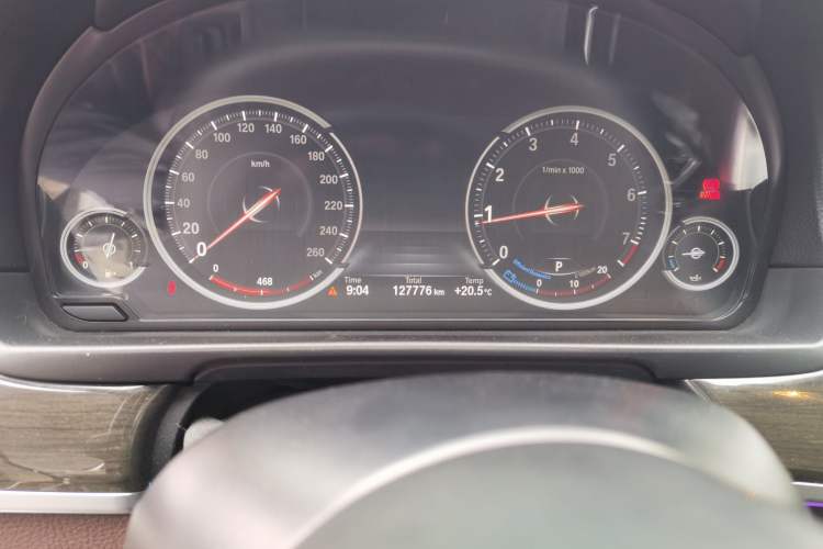 Used BMW 5 Series 2017 525Li Luxury Design Package Odometer Close Up