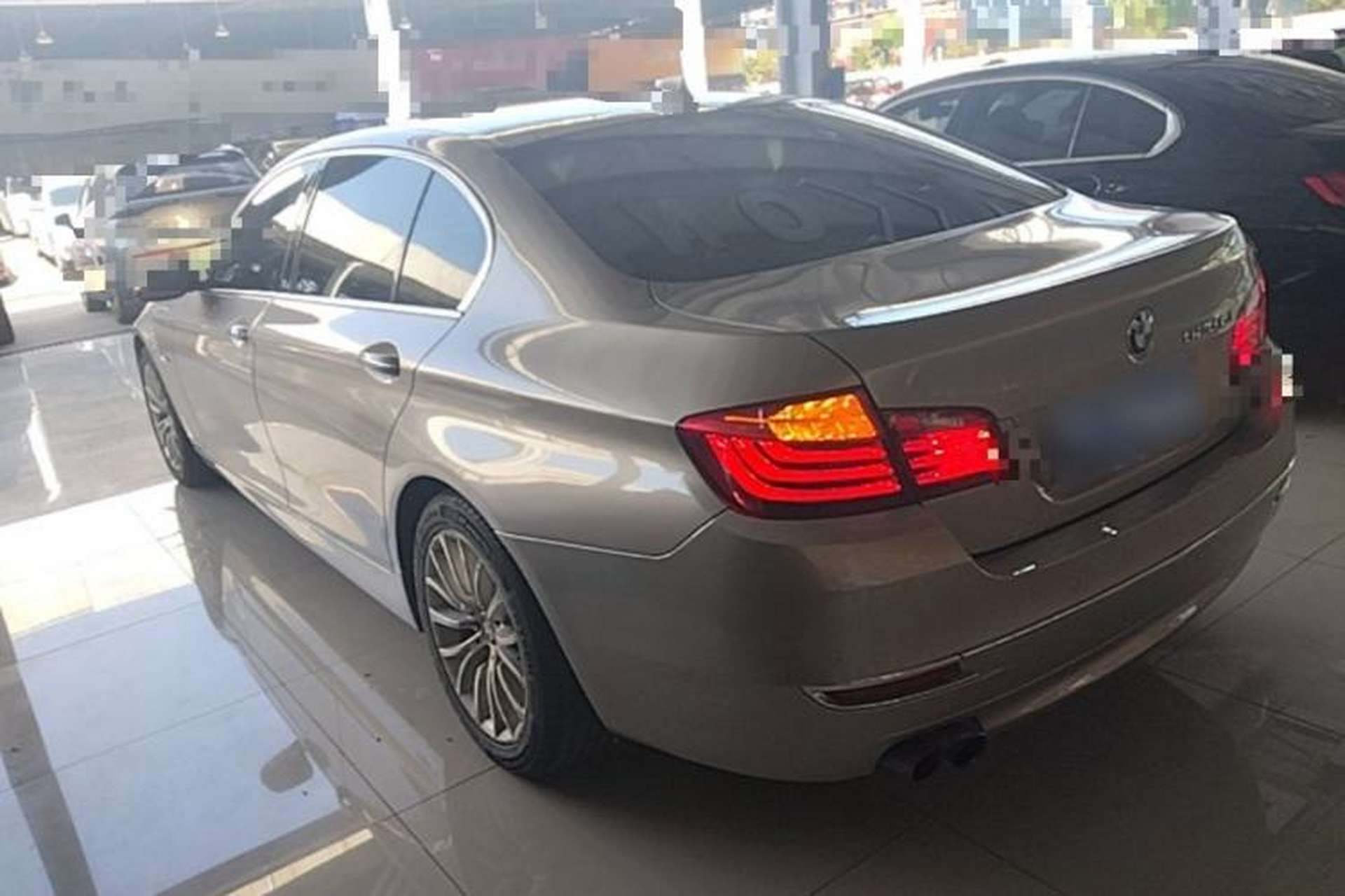 Used BMW 5 Series 2017 525Li Luxury Design Package Rear Left 45 Deg