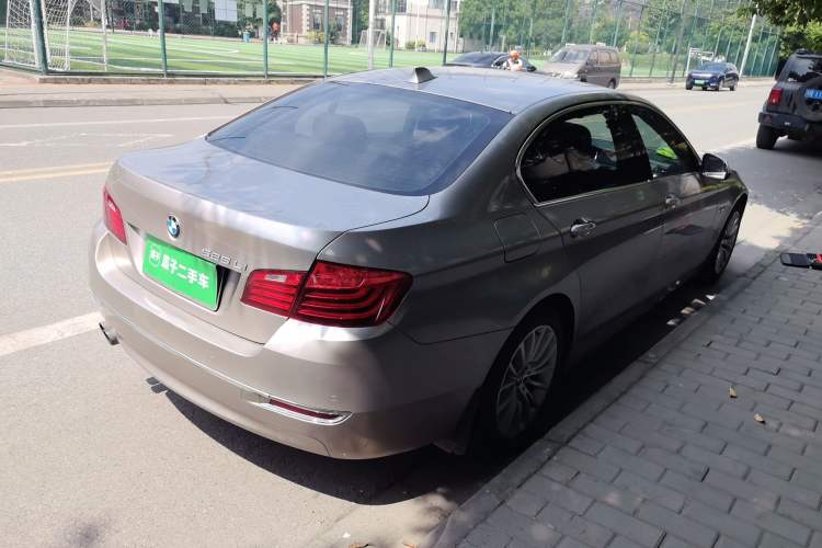 Used BMW 5 Series 2017 525Li Luxury Design Package Rear Right 45 Deg
