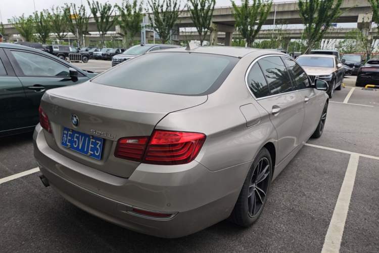 Used BMW 5 Series 2017 525Li Luxury Design Package Rear Right 45 Deg