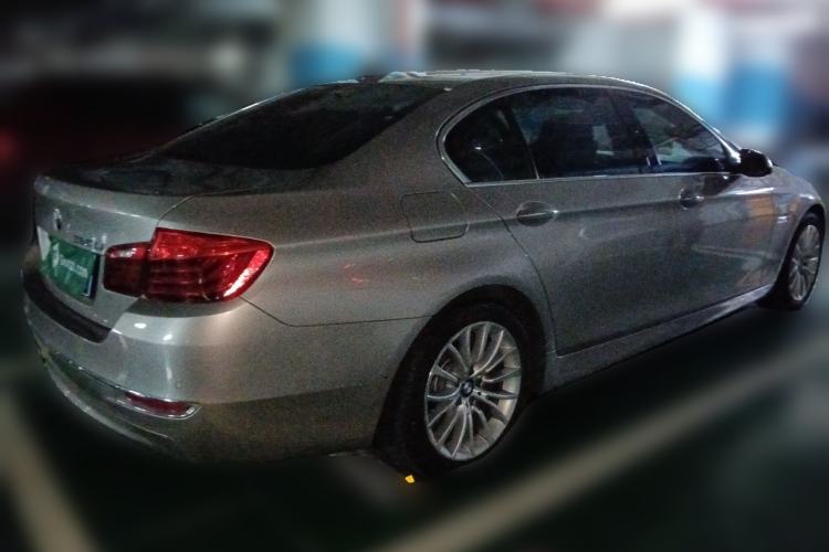 Used BMW 5 Series 2017 525Li Luxury Design Package Rear Right 45 Deg