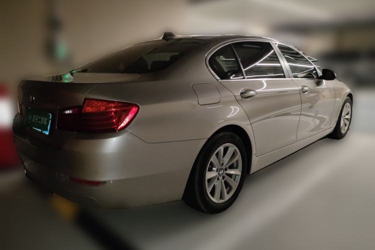 Used BMW 5 Series 2017 520Li Elegant Edition Rear Right 45 Deg