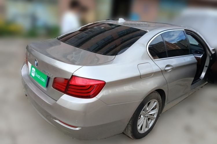 Used BMW 5 Series 2017 520Li Elegant Edition Rear Right 45 Deg