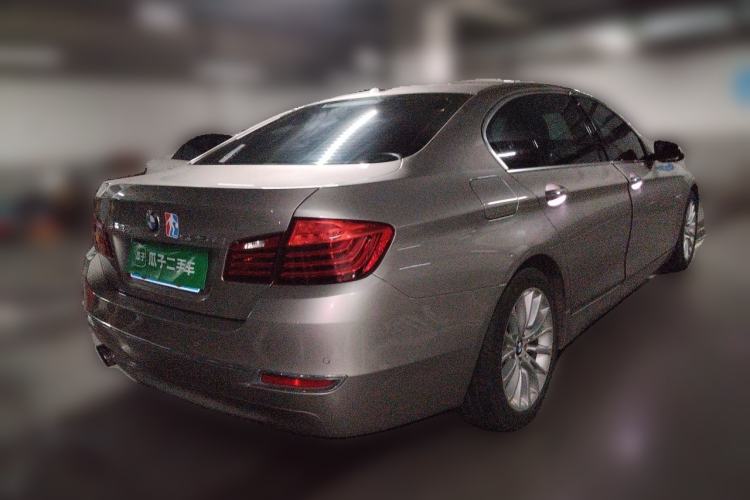 Used BMW 5 Series 2017 525Li Luxury Design Package Rear Right 45 Deg