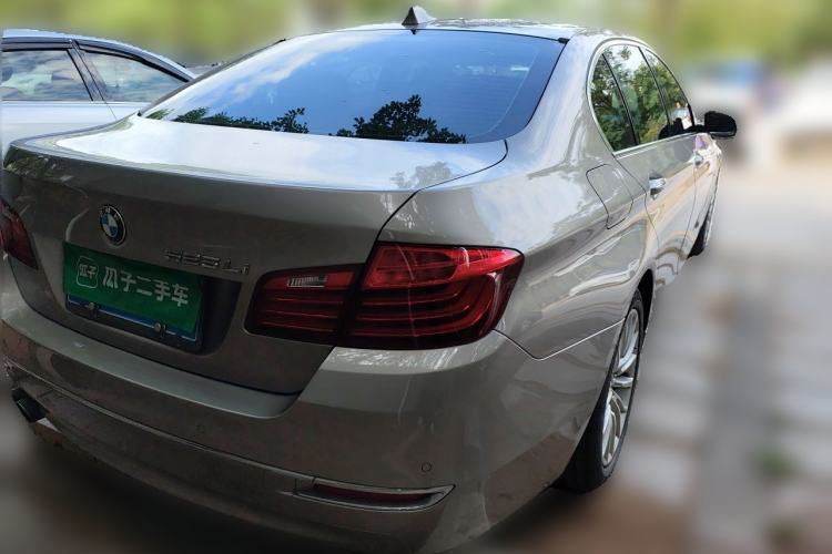 Used BMW 5 Series 2017 525Li Luxury Design Package Rear Right 45 Deg