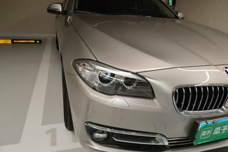 Used BMW 5 Series 2017 520Li Elegant Edition Right Front Headlight