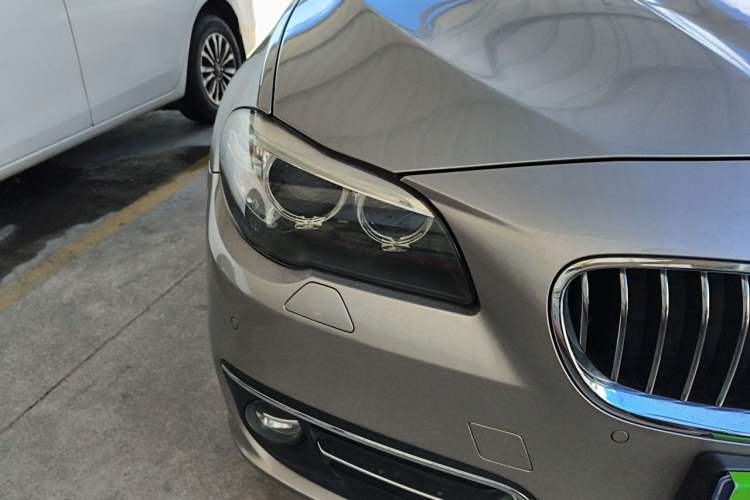 Used BMW 5 Series 2017 525Li Luxury Design Package Right Front Headlight