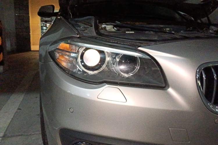 Used BMW 5 Series 2017 520Li Elegant Edition Right Front Headlight