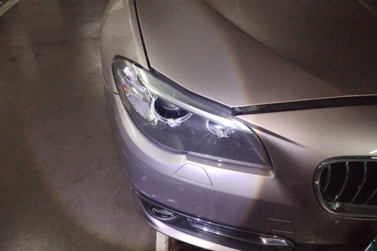 Used BMW 5 Series 2017 525Li Luxury Design Package Right Front Headlight