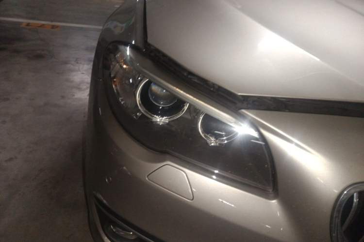 Used BMW 5 Series 2017 525Li Luxury Design Package Right Front Headlight