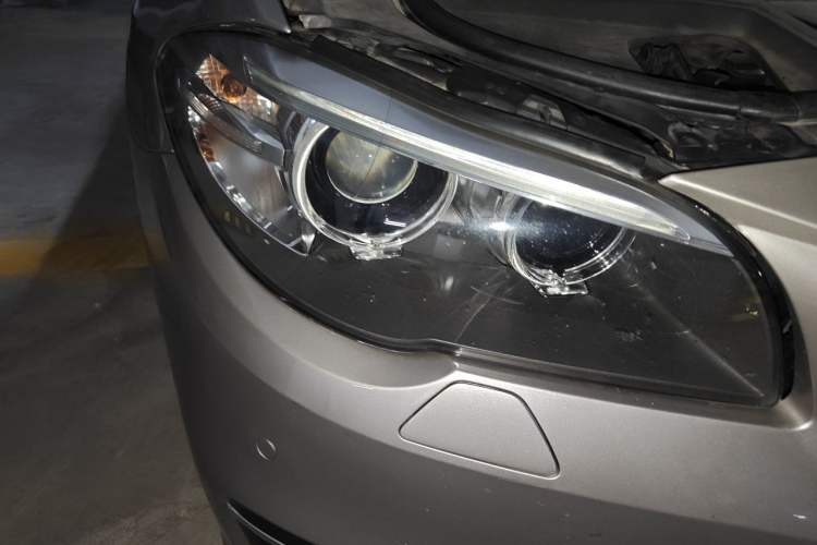 Used BMW 5 Series 2017 525Li Luxury Design Package Right Front Headlight