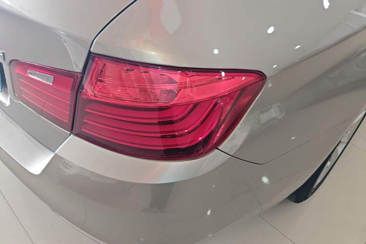 Used BMW 5 Series 2017 520Li Elegant Edition Right Rear Taillight