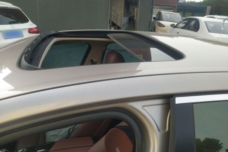 Used BMW 5 Series 2017 525Li Leading Model Roof