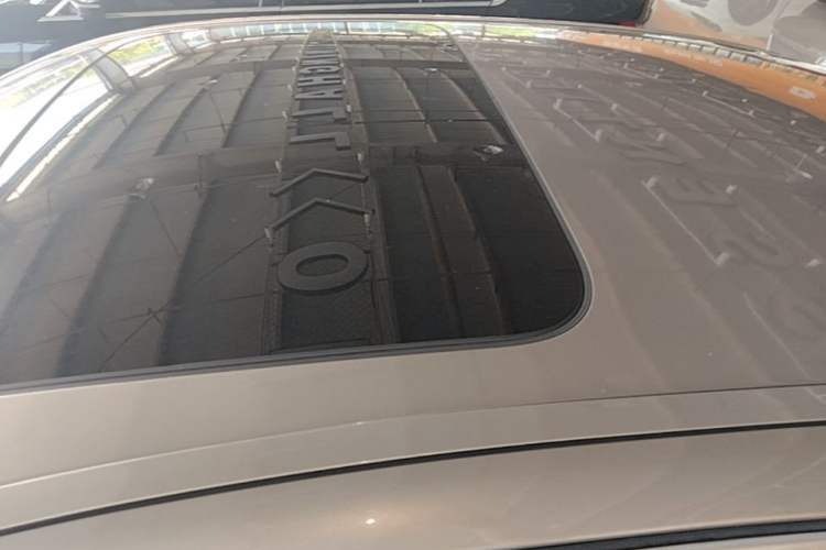 Used BMW 5 Series 2017 525Li Luxury Design Package Roof