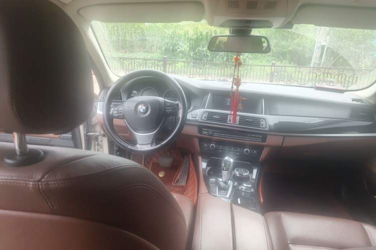 Used BMW 5 Series 2017 520Li Elegant Edition Steering Wheel