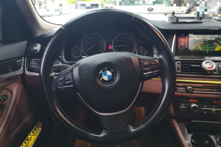 Used BMW 5 Series 2017 525Li Leading Model Steering Wheel