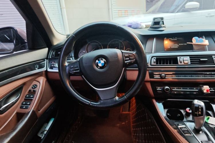 Used BMW 5 Series 2017 520Li Elegant Edition Steering Wheel
