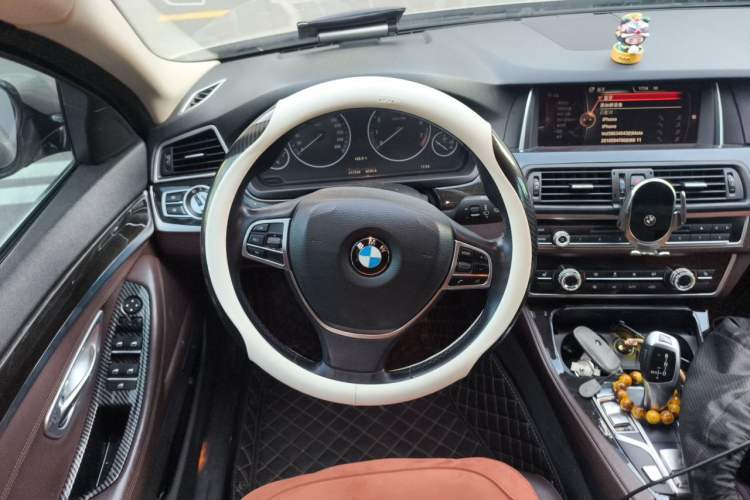 Used BMW 5 Series 2017 525Li Luxury Design Package Steering Wheel