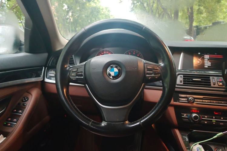 Used BMW 5 Series 2017 520Li Elegant Edition Steering Wheel