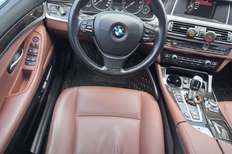 Used BMW 5 Series 2017 525Li Leading Model Steering Wheel