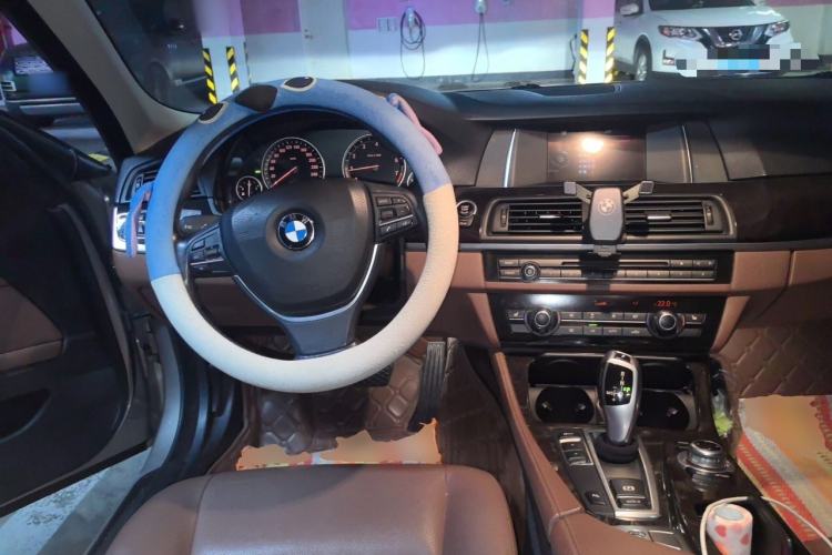 Used BMW 5 Series 2017 525Li Leading Model Steering Wheel